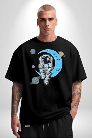 Astronot Uzayda Sıkılmış  Pamuklu Bisiklet Yaka Kadın Erkek Oversize Boyfriend Dijital Baskılı Siyah T-shirt