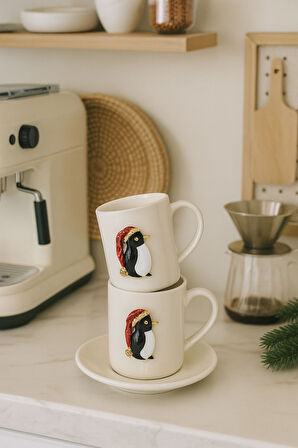 Yeni Yıl Özel 2'li Porselen Kupa Fincan Takımı | Altın Penguen Detaylı Altlıklı
