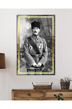Atatürk Üniformalı Siyah Beyaz Cam Tablo Hediyelik Büyük Tablo Ev Ofis Dekoru
