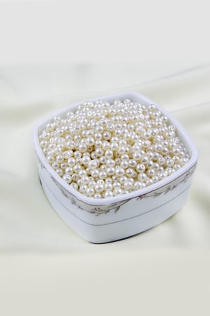 Krem 5 mm Cam İnci Boncuk Aksesuar Takı Malzemesi (30 Gr 160 Adet)
