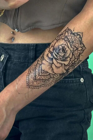 Caş Dekorasyon Gül Figürlü Geçici Dövme Tattoo