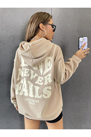 Unisex Love Never Fails Baskılı Oversize Kapüşonlu Bej Sweatshirt