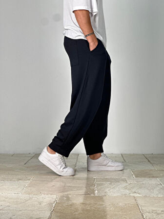 Double Paça Detaylı Siyah Pantolon