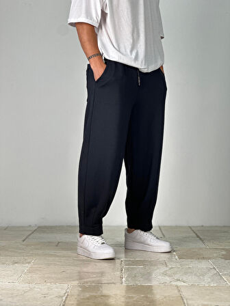 Double Paça Detaylı Siyah Pantolon
