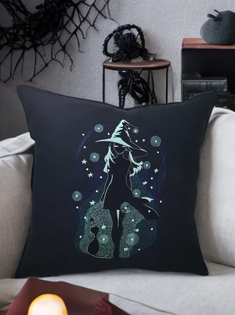 Magic Witch Nakışlı Kırlent Kılıfı