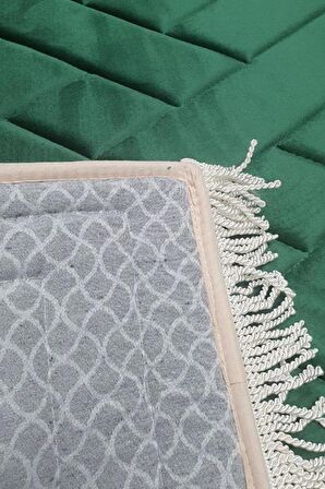 Çeyizdiyarı Saliha Kadife Dolgulu Seccade Zümrüt Yeşili