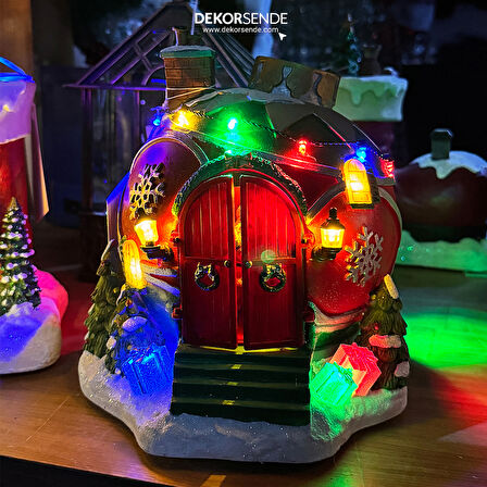 Yılbaşı Süsü Işıklı Müzikli Noel Baba Evi Kırmızı 20 cm