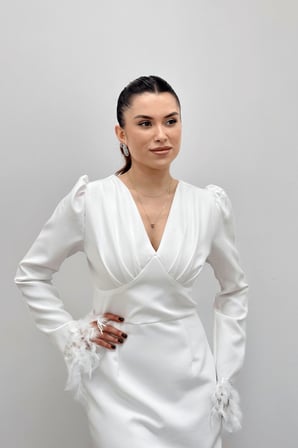 Double Kumaş V Yaka Kolları Tüy Detaylı Kalem Abiye Elbise - BEYAZ-GYM-0937