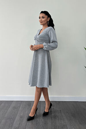 Pırıltılı Krep Kumaş Burgu Detaylı Midi Elbise - GÜMÜŞ