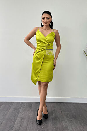 Saten Kumaş Boncuk Detaylı Elbise - Fıstık Yeşili