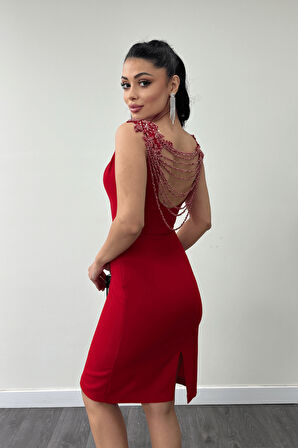Krep Kumaş Sırt Boncuk Detaylı Kalem Elbise - KIRMIZI