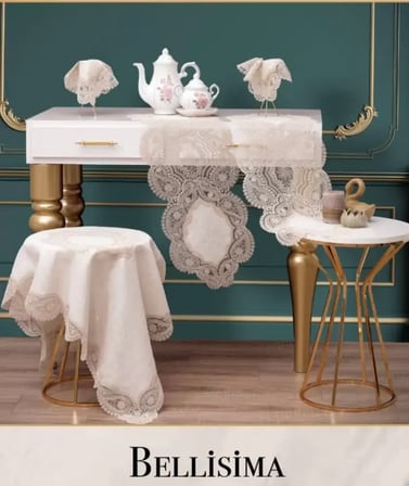 Krem Bellisima Model 5 Parça Velvet Kadife Dantelli Masa Örtüsü Runner Seti