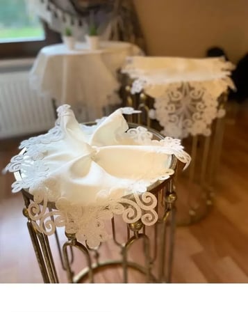 Anna Model Krem  5 Parça Salon Takımı Keten Dantelli Runner Seti Masa Örtüsü