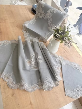 5 Parça Gri Firuze Model Keten Dantelli Masa Örtüsü Runner Seti Çeyizlik Salon Takımı