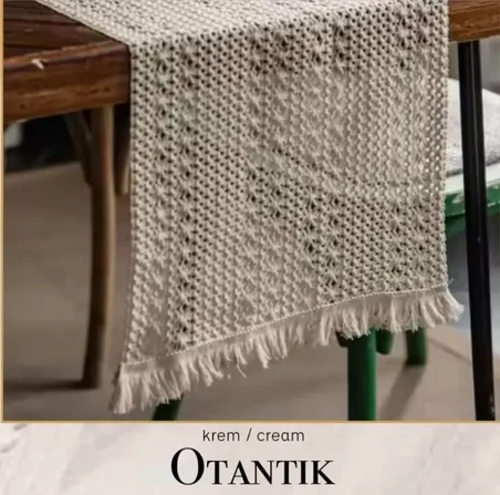Otantik Krem 40x140 cm Fransız Dantel Detaylı Sehpa Örtüsü Dekoratif Tasarım