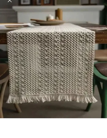 Masa Üzerine Runner, Sehpa Örtüsü Fransız Dantel Detaylı Otantik 40 x 140 cm Krem