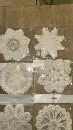 6'lı Dantel Kahve Sunumluğu 15x15 cm Asorti Desenli Şık Bardak Altlığı