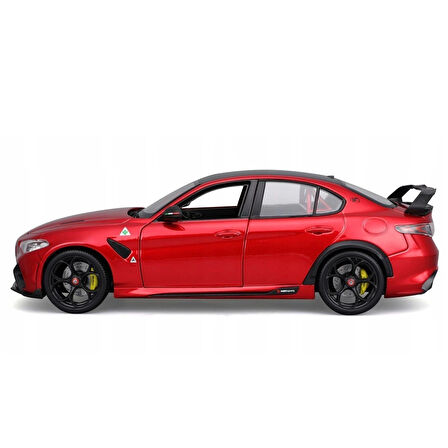 11048 Burago Alfa Romeo Gıula Gta  1:18 -sunman