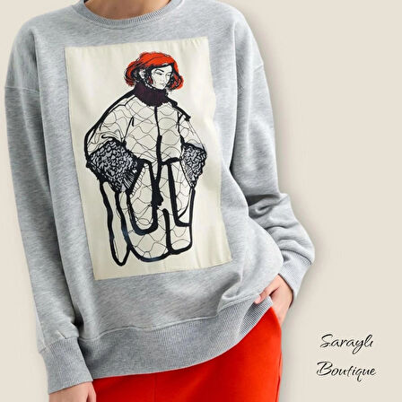 KADIN SWEATSHIRT BASKILI BOL KESİM