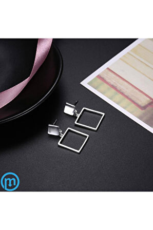 Kare Kadın Saplamalı Küpe- Gümüş Renk