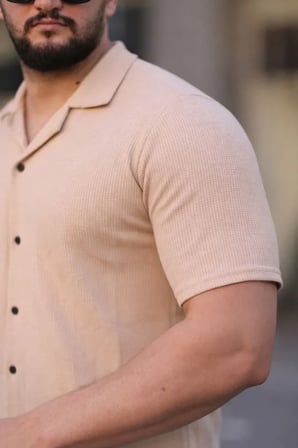 DE'CHARME Erkek Waffle Kumaş Kısa Kollu Düğmeli Açık Yaka Regular Fit Gömlek - Bej