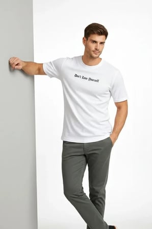 DE'CHARME Erkek Wafıl Kumaş Tişört Regular Kalıp Bisiklet Yaka Baskılı Günlük Basic T-Shirt - Beyaz