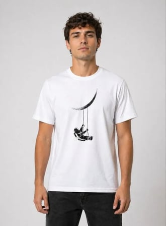 DE'CHARME Erkek Astronot Ay Temalı Tişört Kısa Kol Yazlık Bisiklet Yaka T-Shirt - Beyaz