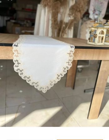 Lale Krem Fransız Dantel Detaylı Sehpa Örtüsü 40x145 cm Şık Tasarım