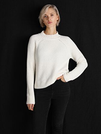 Regular Fit Bisiklet Yaka Beyaz Kadın Kazak