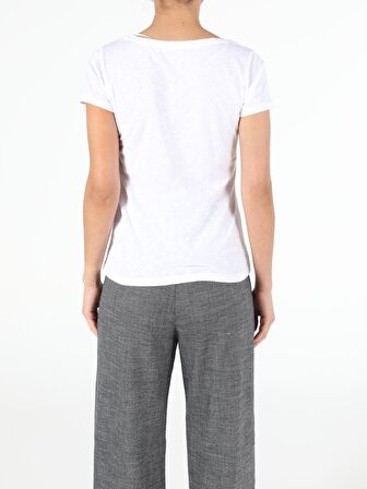 Regular Fit Bisiklet Yaka Örme Kadın Beyaz Kısa Kol Tişört