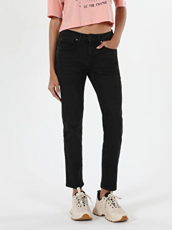 892 Alına Slim Boyfriend Fit Orta Bel Daralan Paça Kadın Mavi Jean Pantolon Cl1051968