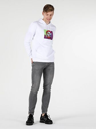 Regular Fit Kapüşonlu Baskılı Beyaz Erkek Sweatshirt