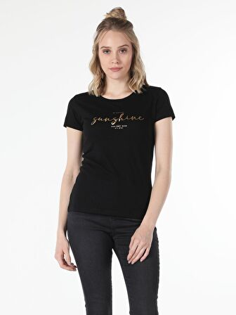 Slim Fit Bisiklet Yaka Çiçek Baskılı Siyah Kadın Kısa Kol Tişört