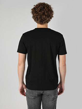Regular Fit V Yaka Siyah Erkek Kısa Kol Tişört