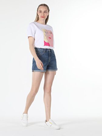 Comfort Fit Bisiklet Yaka Baskılı Beyaz Kadın Kısa Kol Tişört