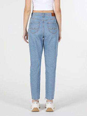 896 Marıa Mom Fit Yüksek Bel Daralan Paça Mavi Kadın Jean Pantolon Cl1059105