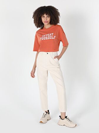 Oversize Fit Bisiklet Yaka Yazı Baskılı Kadın Turuncu Kısa Kol Tişört