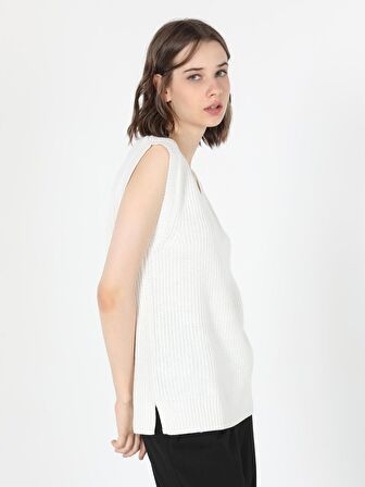 Regular Fit V Yaka V Yaka Beyaz Kadın Kazak