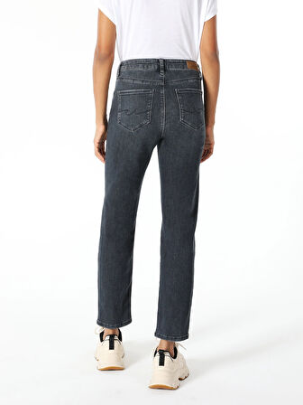 703 Carla Slim Fit Orta Bel Düz Paça Denım Kadın Jean Pantolon Cl1061523