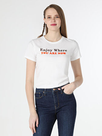 Slim Fit Yazı Baskılı Beyaz Kadın Kısa Kol Tişört