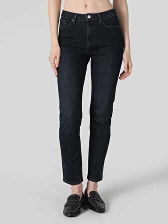 703 Carla Slim Fit Normal Bel Düz Paça Koyu Mavi Kadın Jean Pantolon Cl1062189