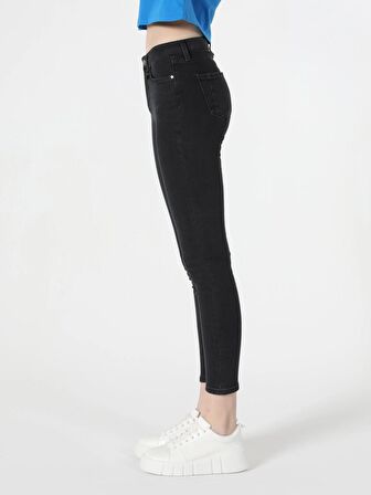 759 Lara Süper Dar Fit Normal Bel Dar Paça Siyah Kadın Jean Pantolon Cl1062192