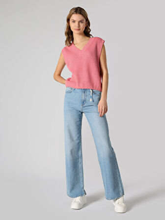 Regular Fit V Yaka Pembe Kadın Kazak