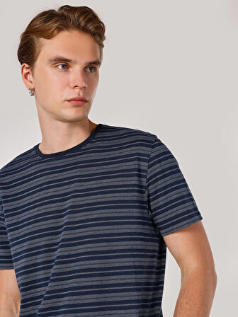 Regular Fit Bisiklet Yaka Çizgili Lacivert Erkek Kısa Kol Tişört