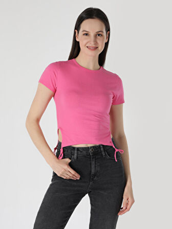 Slim Fit Pembe Kadın Kısa Kol Tişört