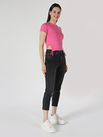 Slim Fit Pembe Kadın Kısa Kol Tişört