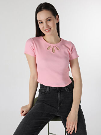 Slim Fit Bisiklet Yaka Pembe Kadın Kısa Kol Tişört