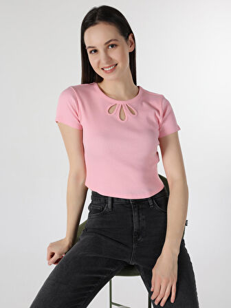 Slim Fit Bisiklet Yaka Pembe Kadın Kısa Kol Tişört