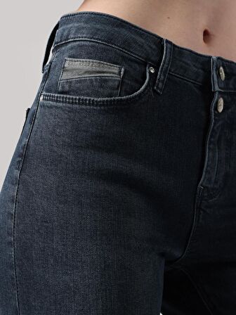 703 Carla Slim Fit Normal Bel Düz Paça Mavi Kadın Jean Pantolon Cl1063467