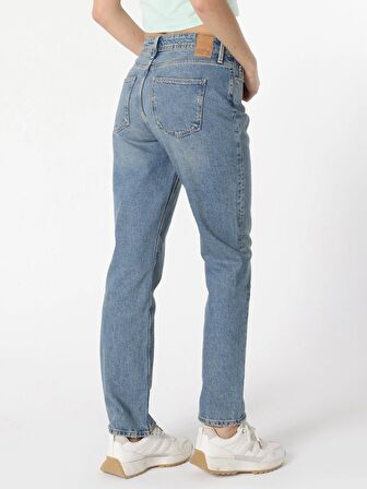 792 Mıla Regular Fit Orta Bel Düz Paça Mavi Kadın Jean Pantolon Cl1063489